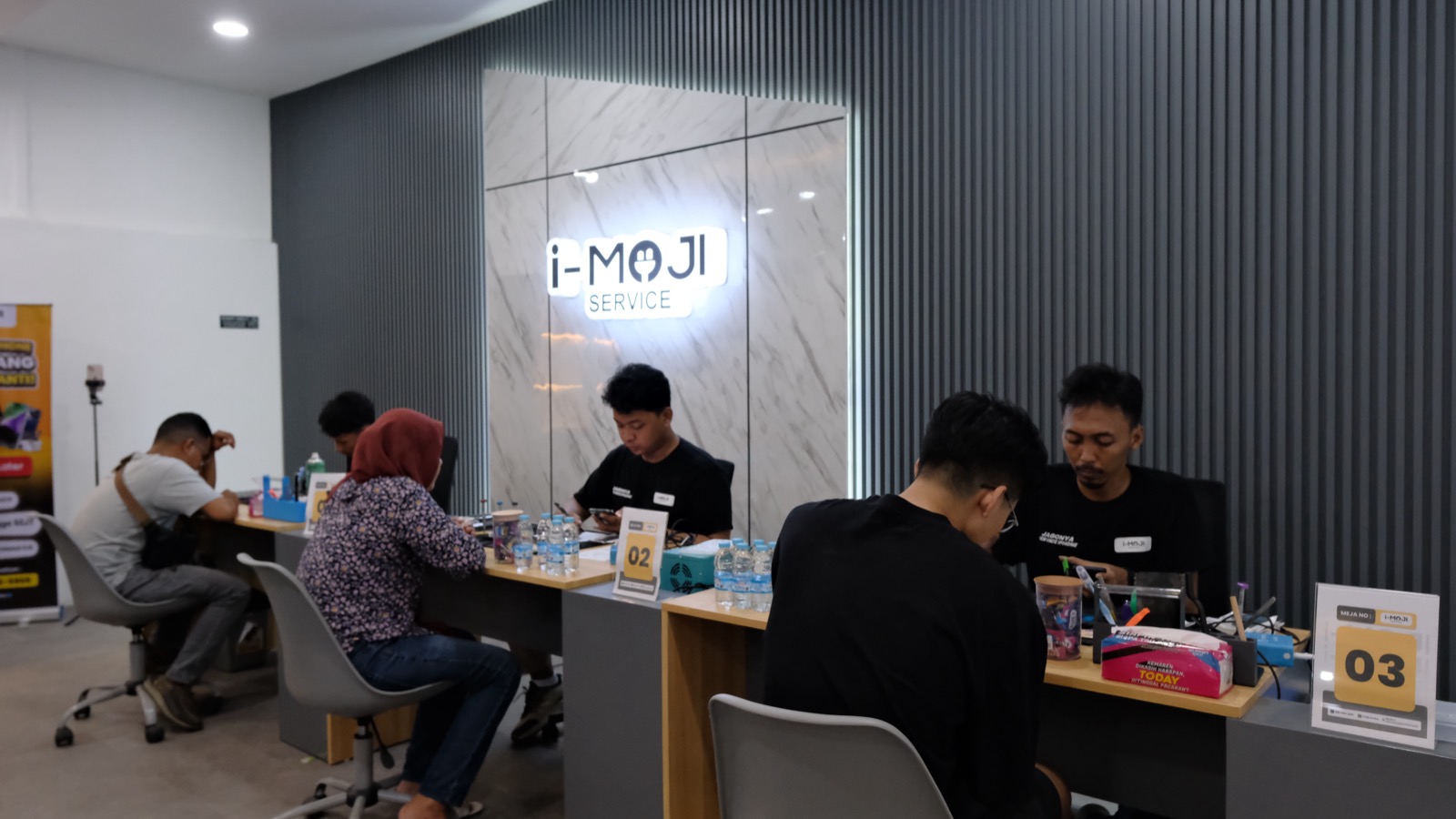 iMoji Surabaya Gubeng